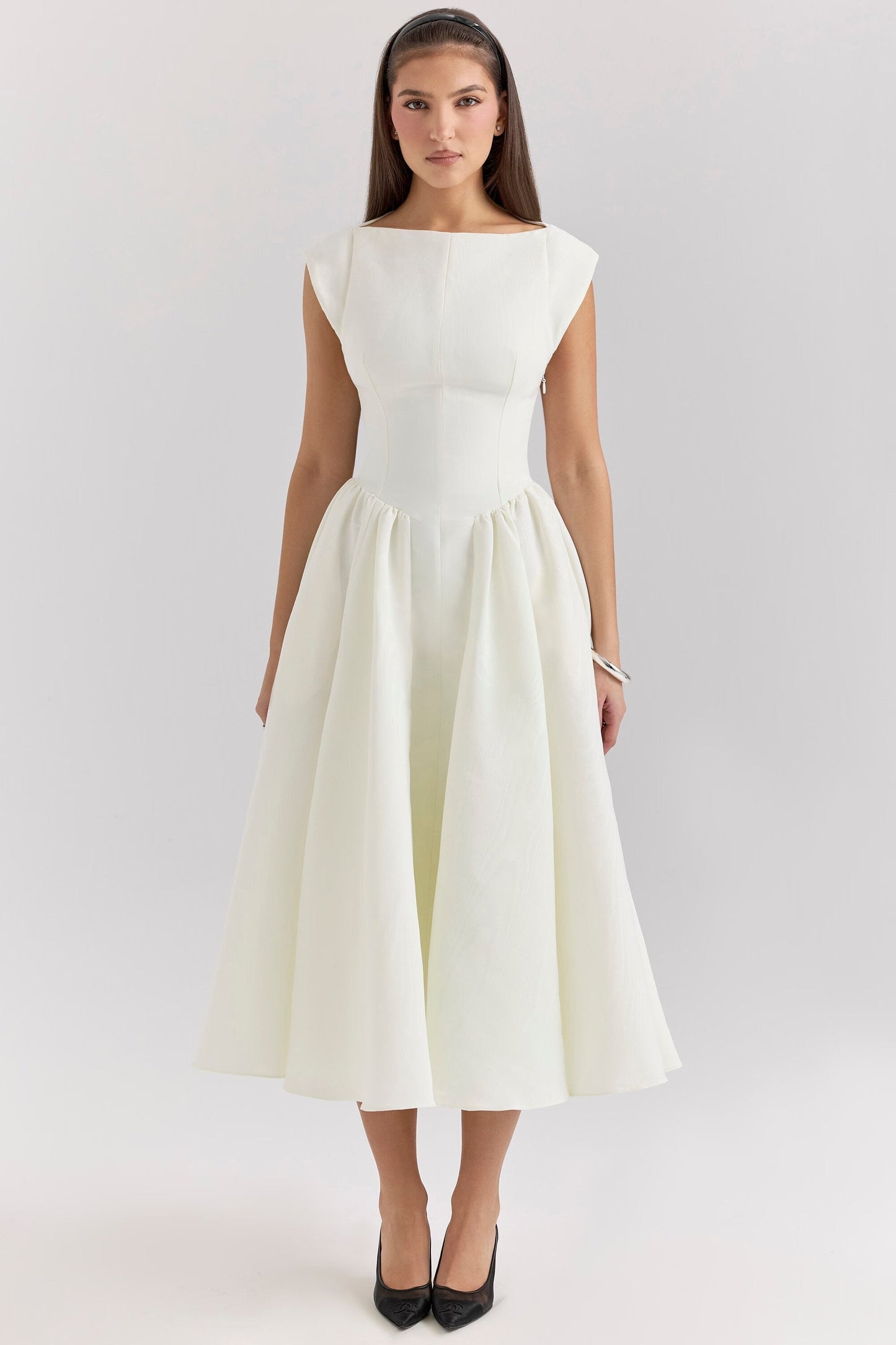 Elegant Women’s Dress – Classic, Stylish & Flowy Fit