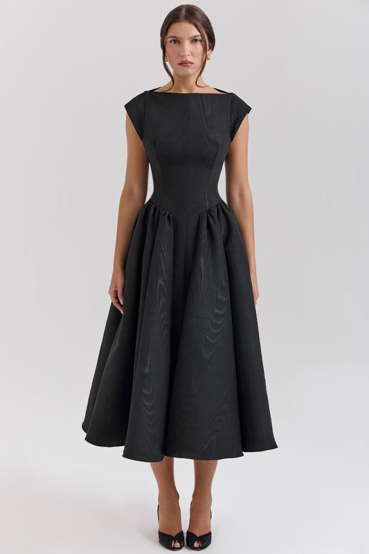 Elegant Women’s Dress – Classic, Stylish & Flowy Fit
